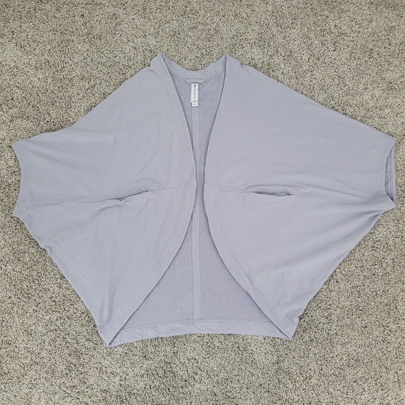 Athleta Cocoon Wrap - Picture 2 of 8